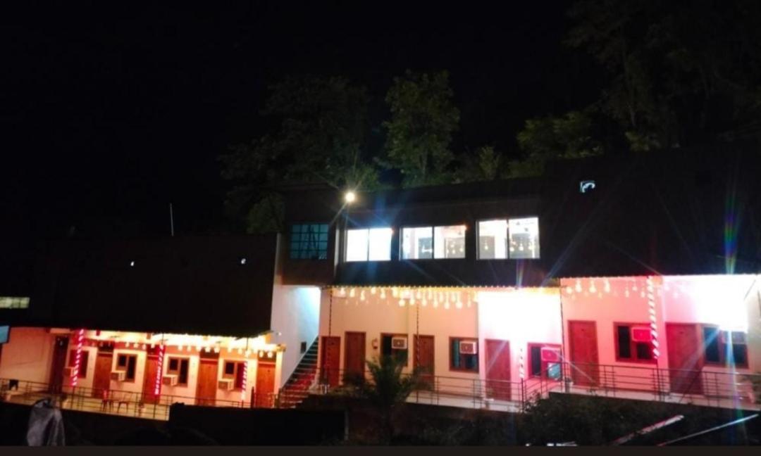 Hotel Studioz Sahastradhara Dehradun Exterior foto
